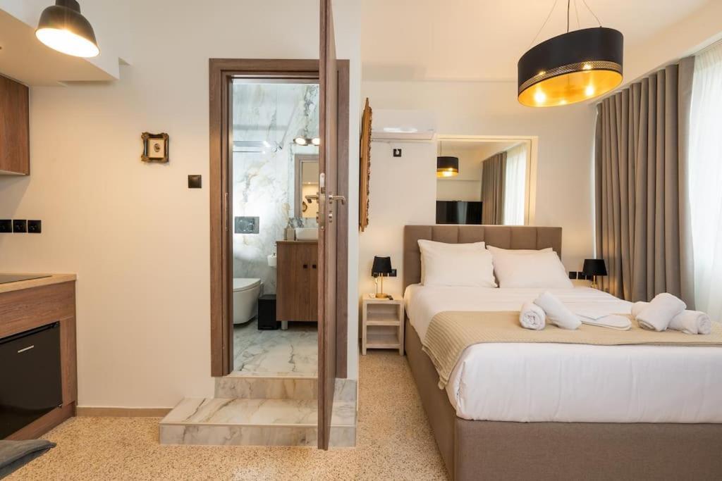 Dema Luxury Suites - Perikleous E6 Athens Exterior photo